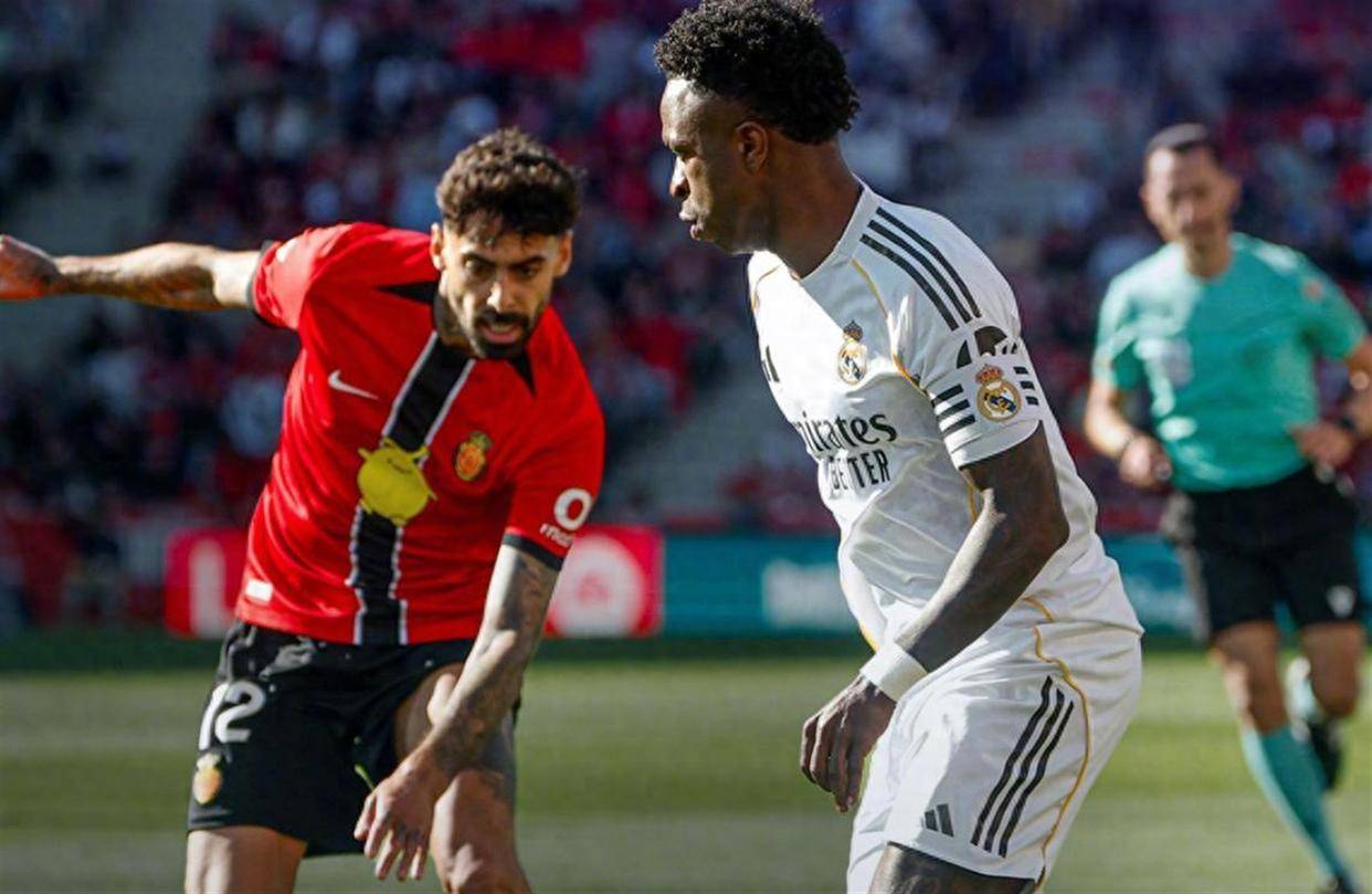 1-2爆冷！2-1绝杀！皇马输了、巴萨3分，西甲格局已定？7分之差